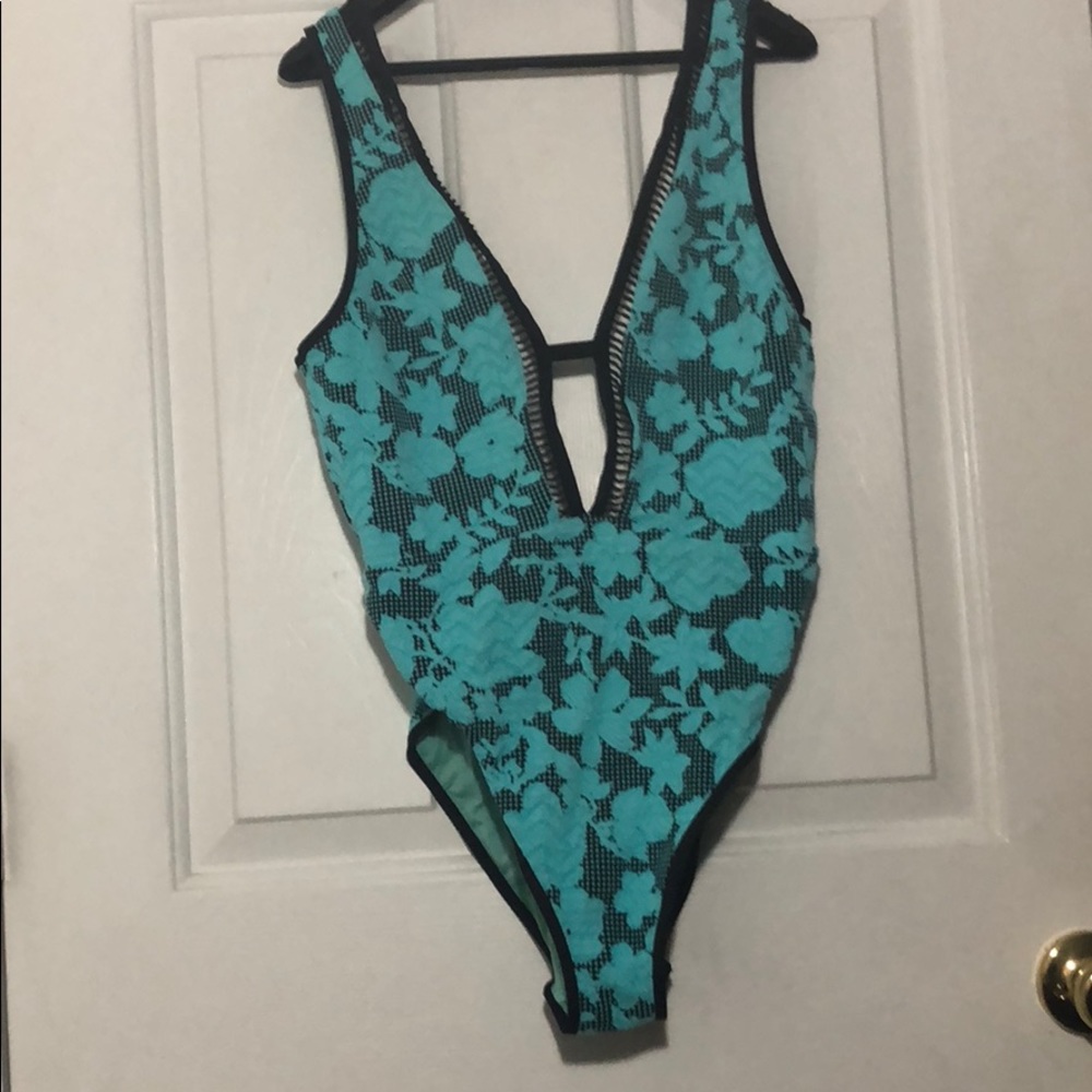 Nanette lepore one piece swimsuit